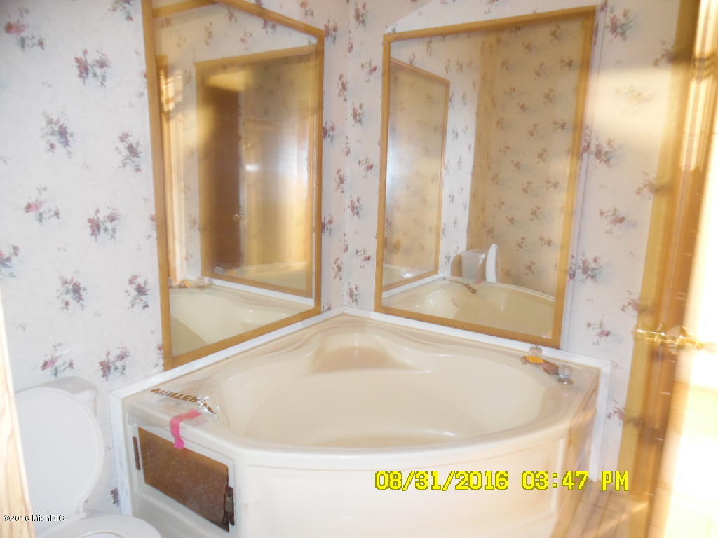 67326 Oxbow Dr, Constantine, MI 49042 photo 11