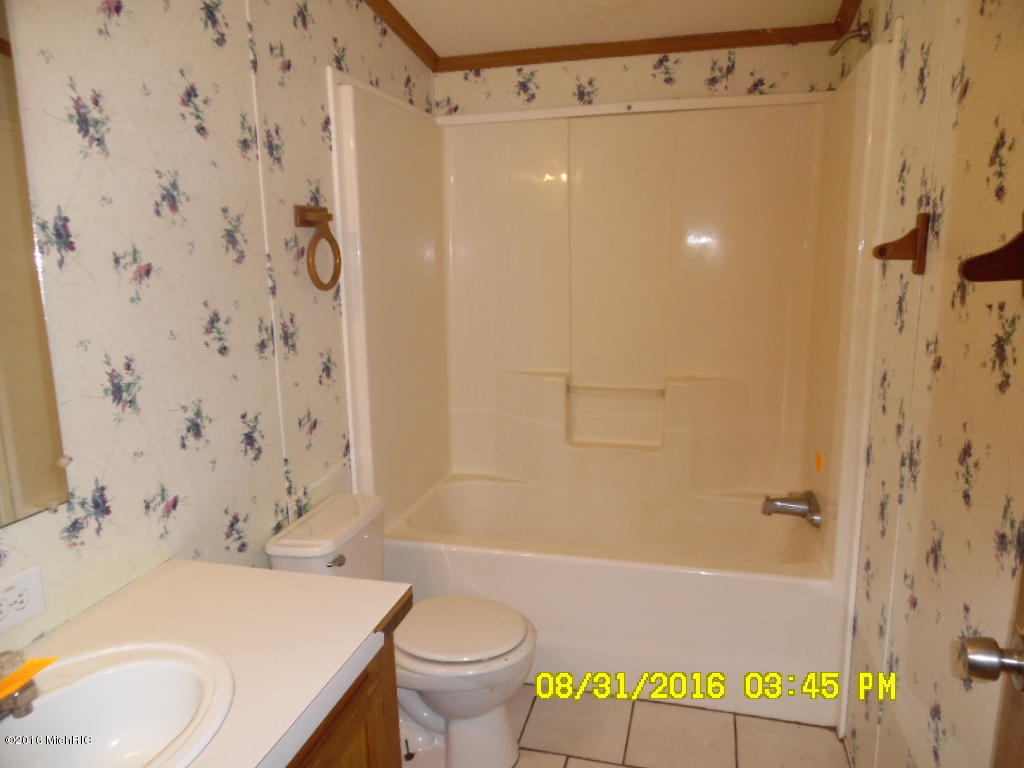 67326 Oxbow Dr, Constantine, MI 49042 photo 8