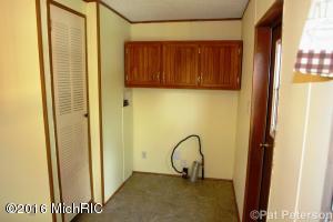2131 W Hillis, Stanton, MI 48888 photo 6