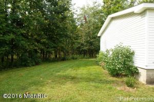 2131 W Hillis, Stanton, MI 48888 photo 24