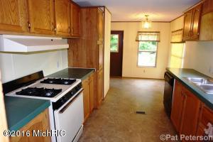 2131 W Hillis, Stanton, MI 48888 photo 2