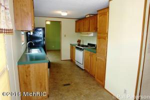 2131 W Hillis, Stanton, MI 48888 photo 5