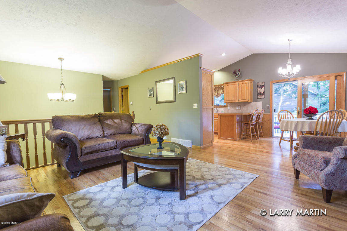 30 Flat River Dr, Lowell, MI 49331 photo 9