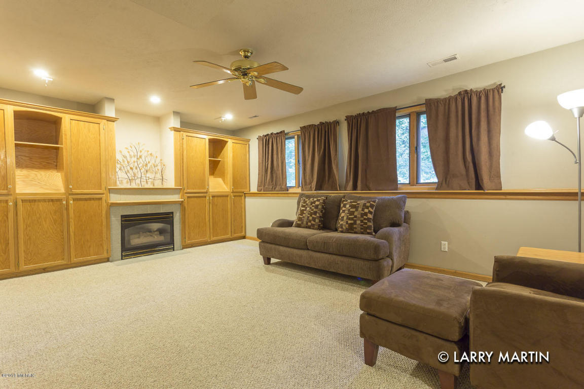 30 Flat River Dr, Lowell, MI 49331 photo 17