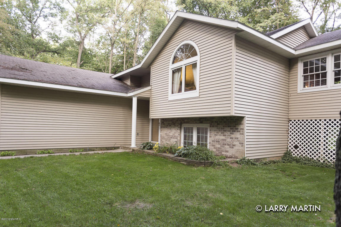 30 Flat River Dr, Lowell, MI 49331 photo 4