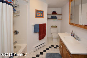 16470 Cd Ave E, Augusta, MI 49012 photo 23