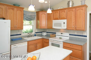16470 Cd Ave E, Augusta, MI 49012 photo 11