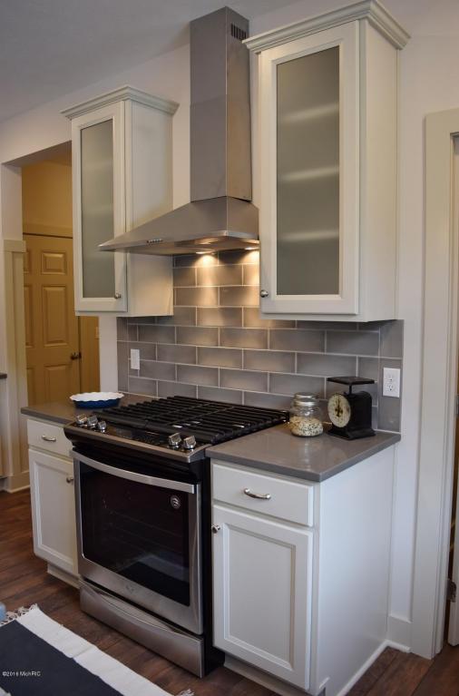 2085 E View Dr, Jenison, MI 49428 photo 4