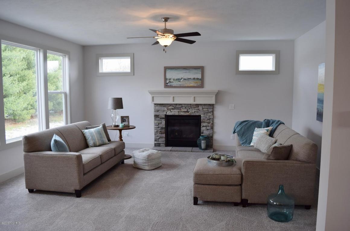 2085 E View Dr, Jenison, MI 49428 photo 6