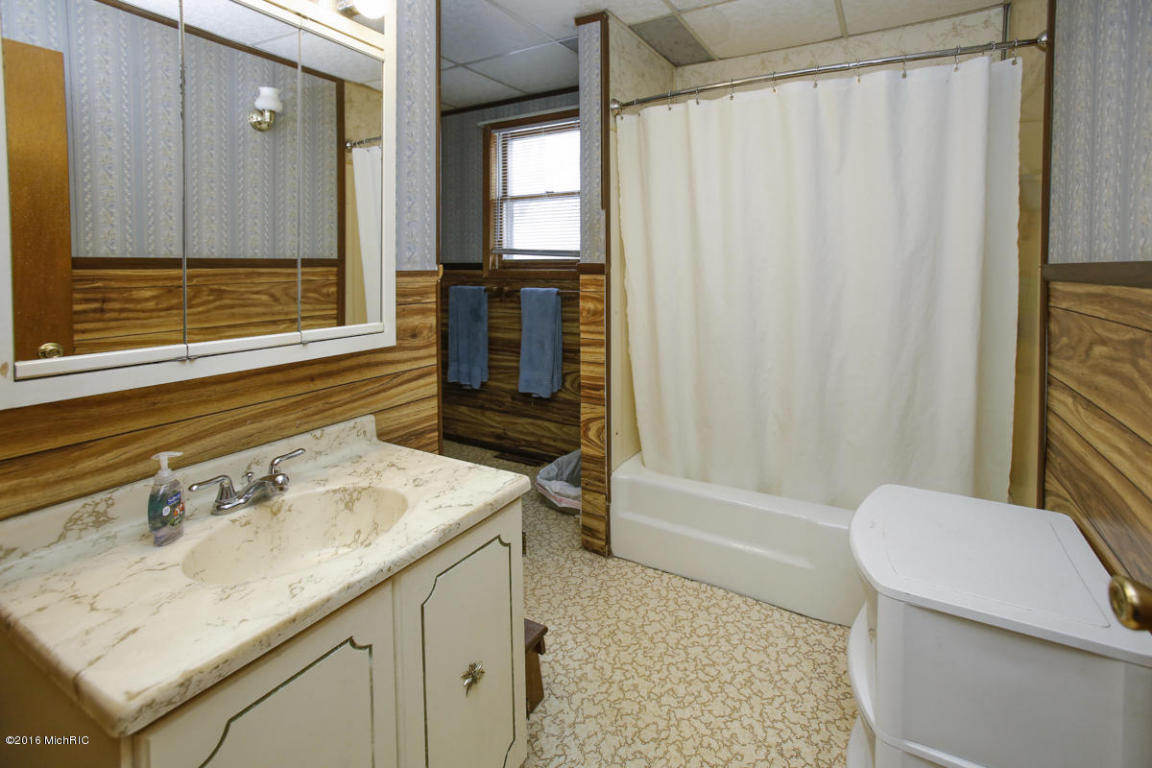 209 Fourth Ave, Three Rivers, MI 49093 photo 12
