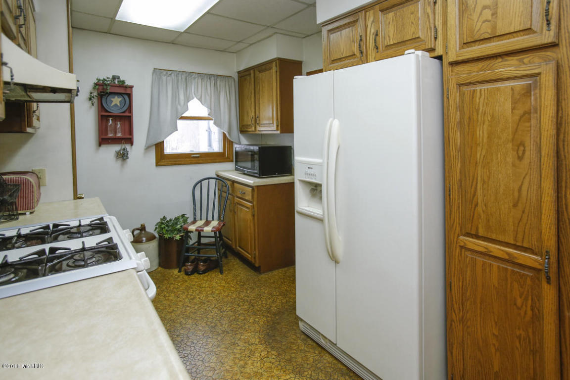 209 Fourth Ave, Three Rivers, MI 49093 photo 8
