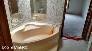 3056 E Millbrook Rd, Mount Pleasant, MI 48858 photo 3