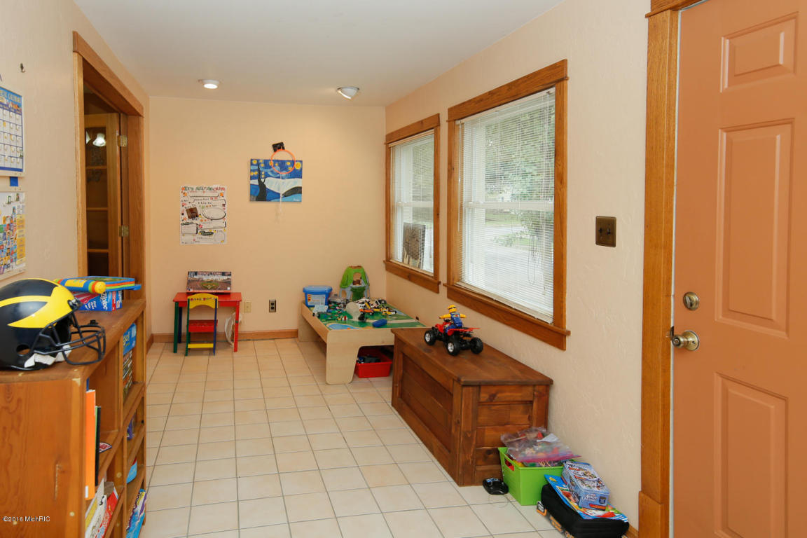 507 Spring St, Three Rivers, MI 49093 photo 8