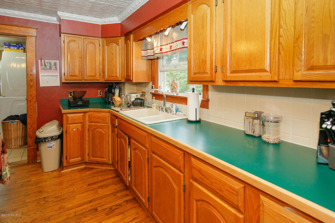 507 Spring St, Three Rivers, MI 49093 photo 10