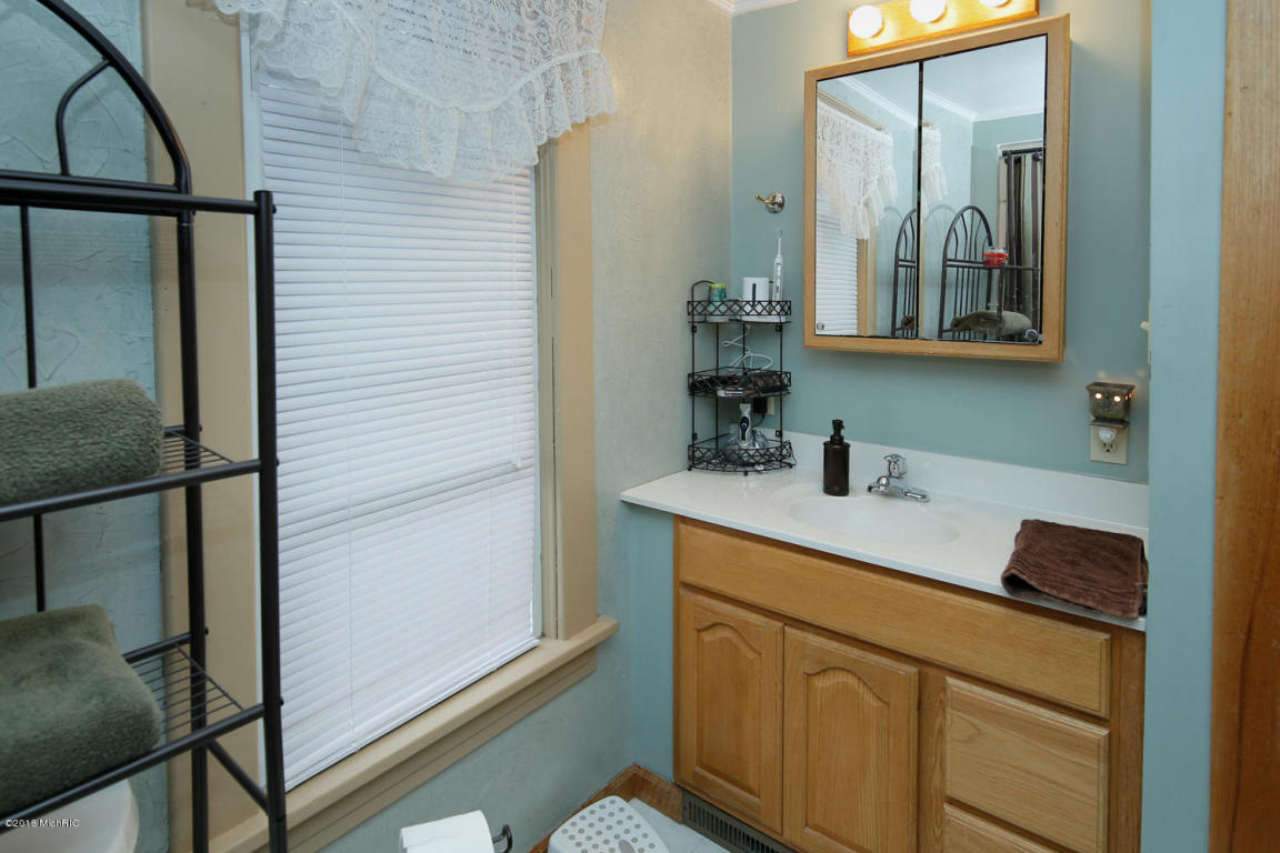 507 Spring St, Three Rivers, MI 49093 photo 17
