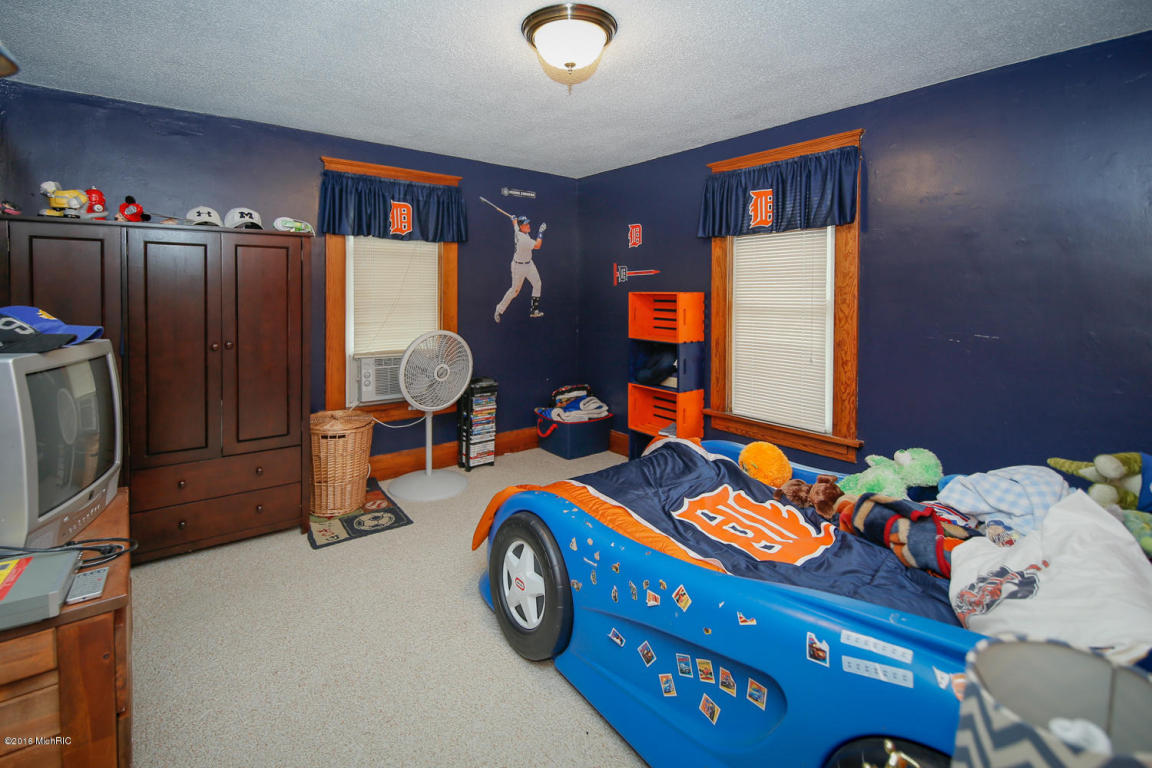 507 Spring St, Three Rivers, MI 49093 photo 15