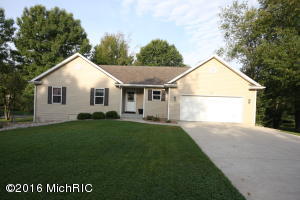 223 Phoenix Ct, Plainwell, MI 49080 photo 1