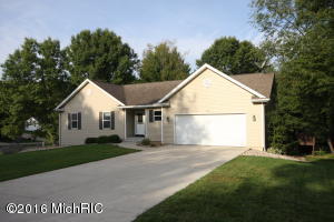 223 Phoenix Ct, Plainwell, MI 49080 photo 29