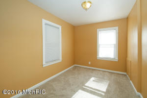 504 Keyes Dr, Parchment, MI 49004 photo 8