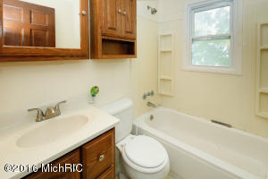 504 Keyes Dr, Parchment, MI 49004 photo 10
