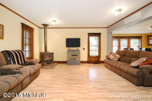 119 S D, Trufant, MI 49347 photo 3