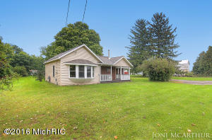119 S D, Trufant, MI 49347 photo 2