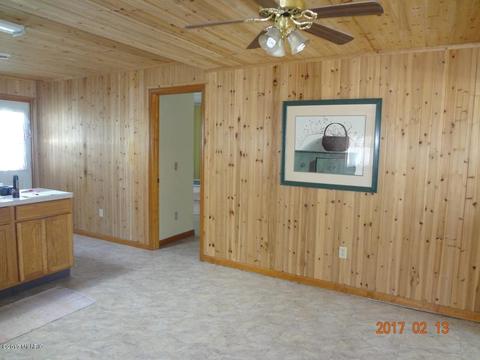 784 Mohawk Trl, White Cloud, MI 49349 photo 8