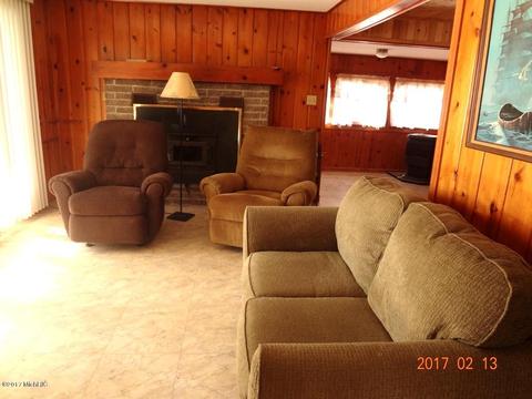 784 Mohawk Trl, White Cloud, MI 49349 photo 2