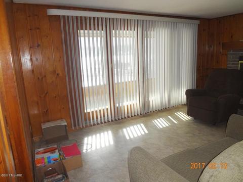 784 Mohawk Trl, White Cloud, MI 49349 photo 3