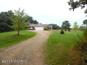 10716 4 Mile Rd, Plainwell, MI 49080 photo 2