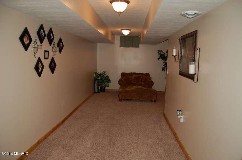 6368 Messer, Freeport, MI 49325 photo 21