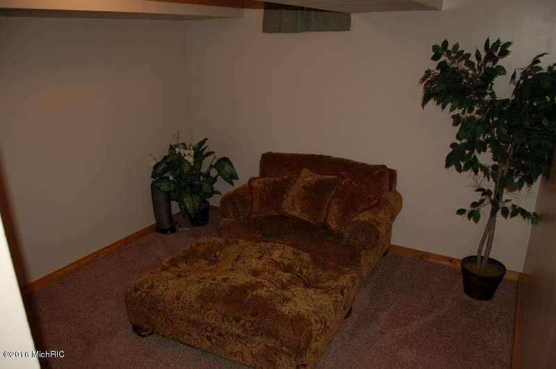 6368 Messer, Freeport, MI 49325 photo 22