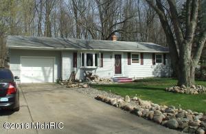 528 Cosmopolitan, Marshall, MI 49068 photo 2