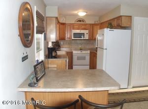 528 Cosmopolitan, Marshall, MI 49068 photo 7