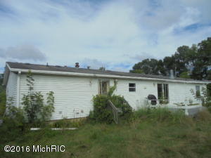6858 Johnson Rd, Belding, MI 48809 photo 4