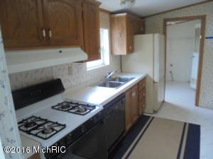 6858 Johnson Rd, Belding, MI 48809 photo 9