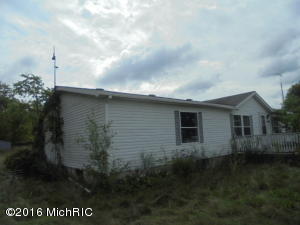 6858 Johnson Rd, Belding, MI 48809 photo 2