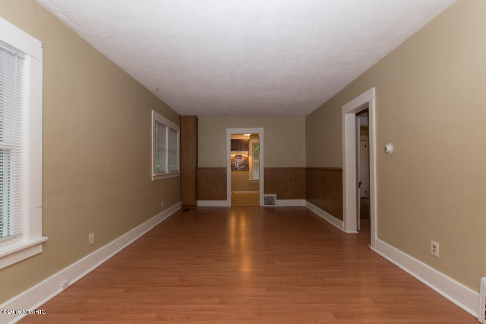 37 Avenue B, Springfield, MI 49037 photo 3