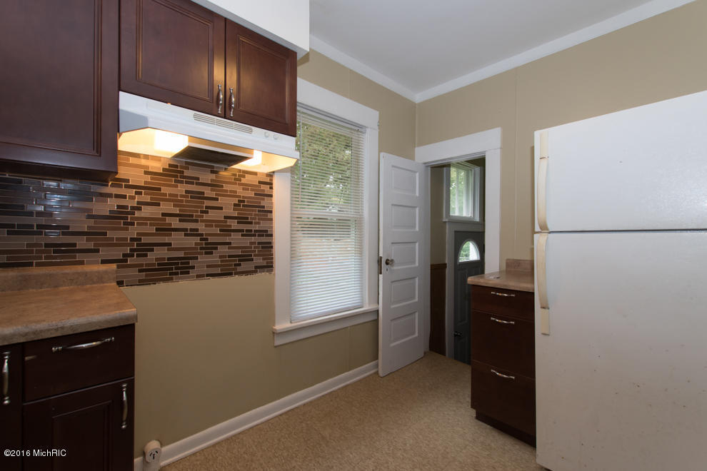37 Avenue B, Springfield, MI 49037 photo 5