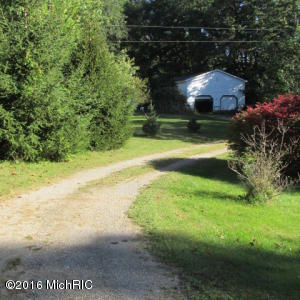 409 Able Rd, Buchanan, MI 49107 photo 3