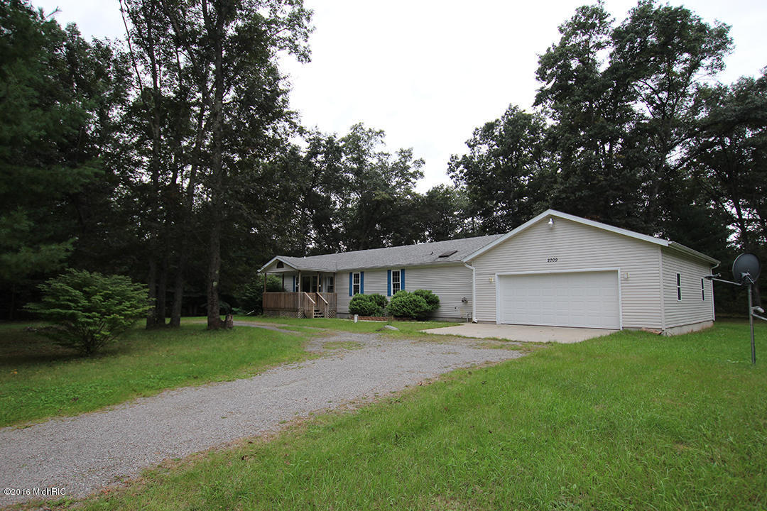 2709 S Walnut Ave, White Cloud, MI 49349 photo 1