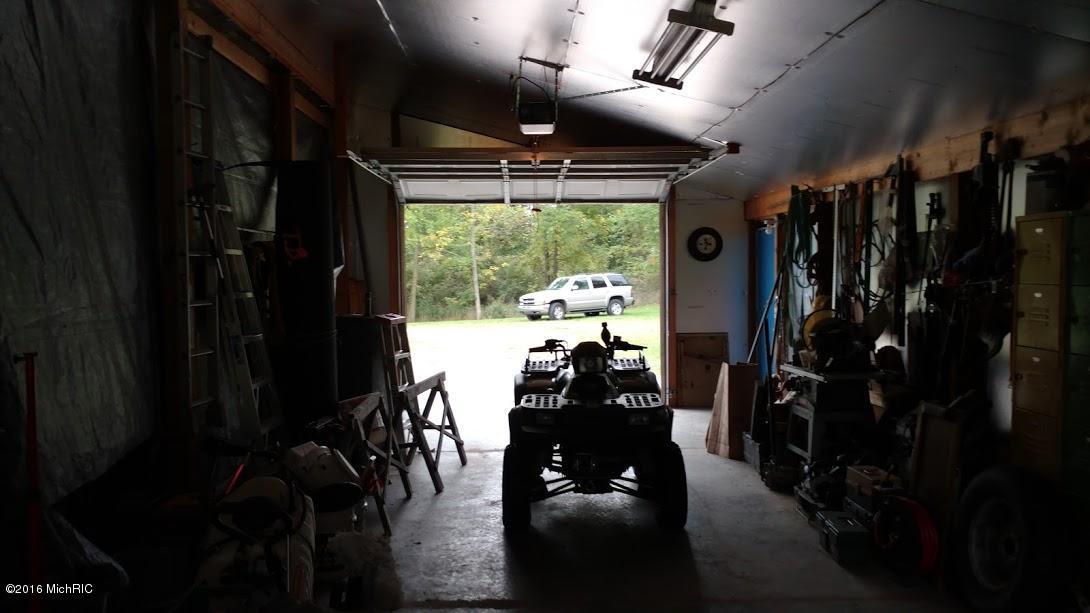 2726 S Duffield Rd, Sumner, MI 48889 photo 13