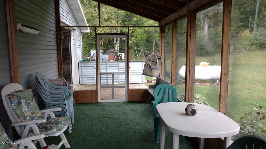 2726 S Duffield Rd, Sumner, MI 48889 photo 10