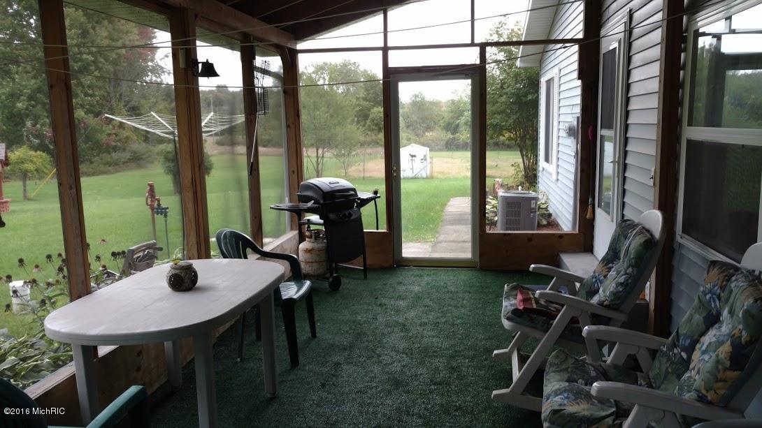 2726 S Duffield Rd, Sumner, MI 48889 photo 12