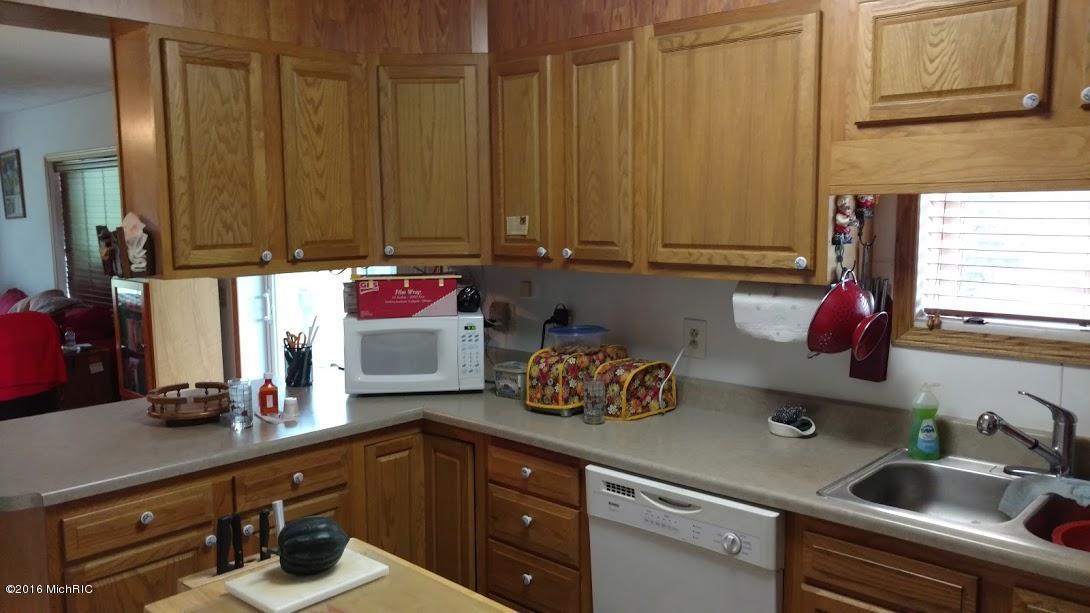 2726 S Duffield Rd, Sumner, MI 48889 photo 5