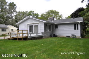 935 Park St, Belding, MI 48809 photo 17