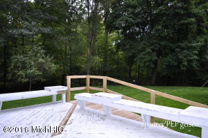 935 Park St, Belding, MI 48809 photo 18