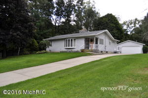 935 Park St, Belding, MI 48809 photo 1