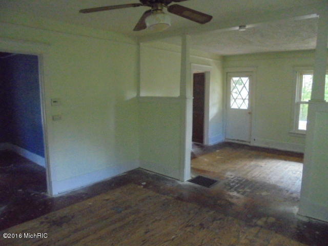 610 Morton Ave, Belding, MI 48809 photo 13