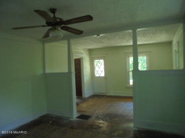 610 Morton Ave, Belding, MI 48809 photo 12